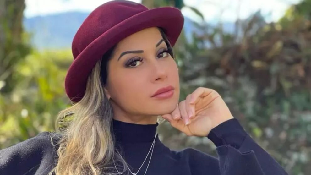 Maíra Cardi